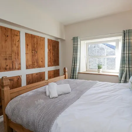 High Ickenthwaite